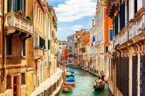 Appreciate Venice's Art Scene